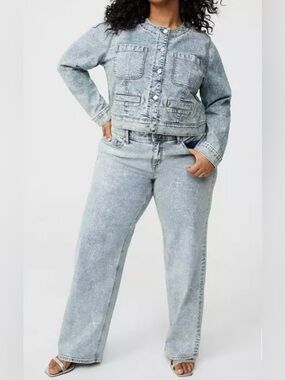 Torrid Perfect Wide Leg Glitter Coated Jeans Womens Plus Size 24R Light Wash Mid